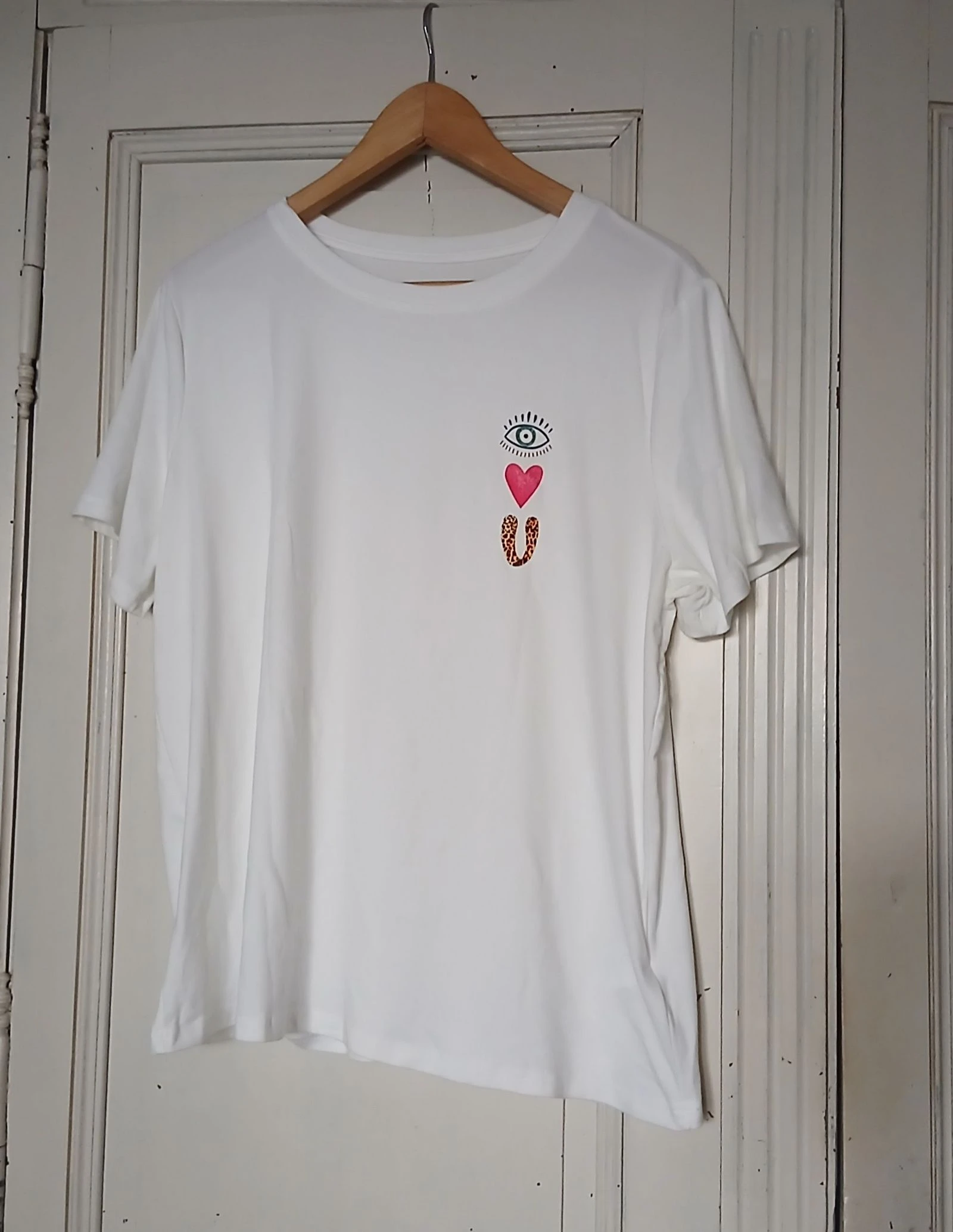 Camiseta blanca original con detalles gráficos - Talla XL – photo 9